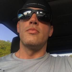 Meet your Posher, Ronald